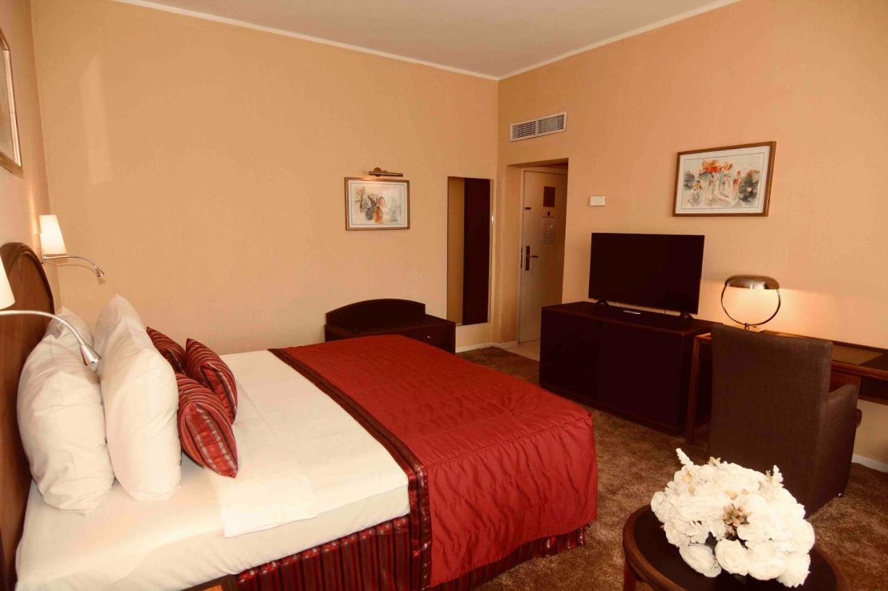 Hotel Memling كينشاسا المظهر الخارجي الصورة